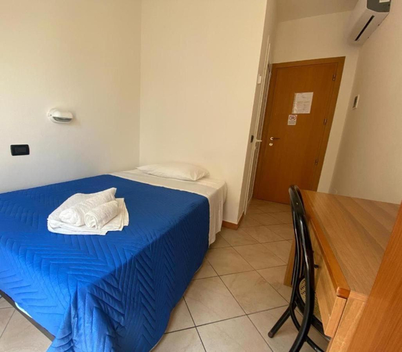 Bedroom 4, Hotel Dream, Rimini