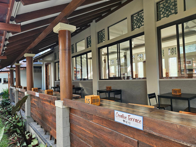 Food & Drinks 4, Damar Toba, Toba