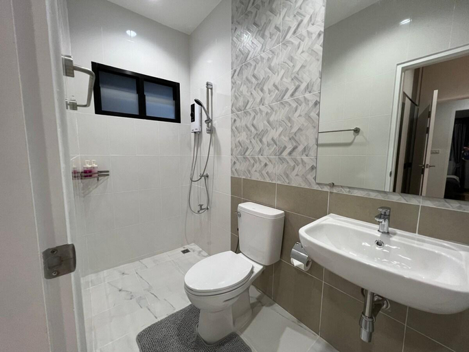 Bathroom 4, MOST Family 456/66 Ubon-Thailand, Muang Ubon Ratchatani