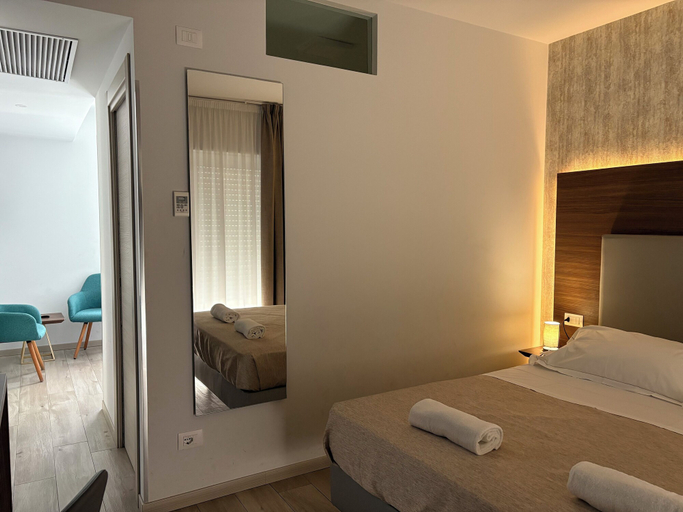Bedroom 5, 8 Room Hotel, Catania
