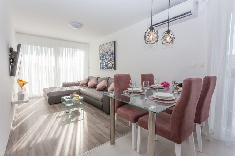 Others 4, Apartment "Papillon", Split