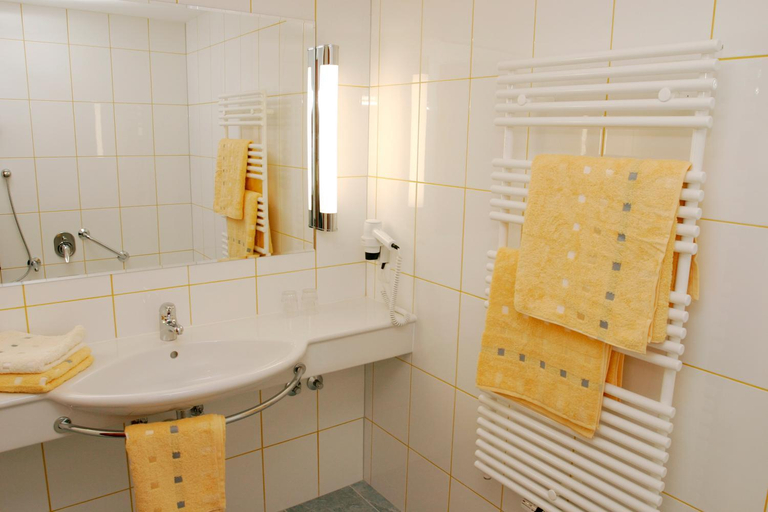 Bathroom, Hotel Florianerhof, Linz Land