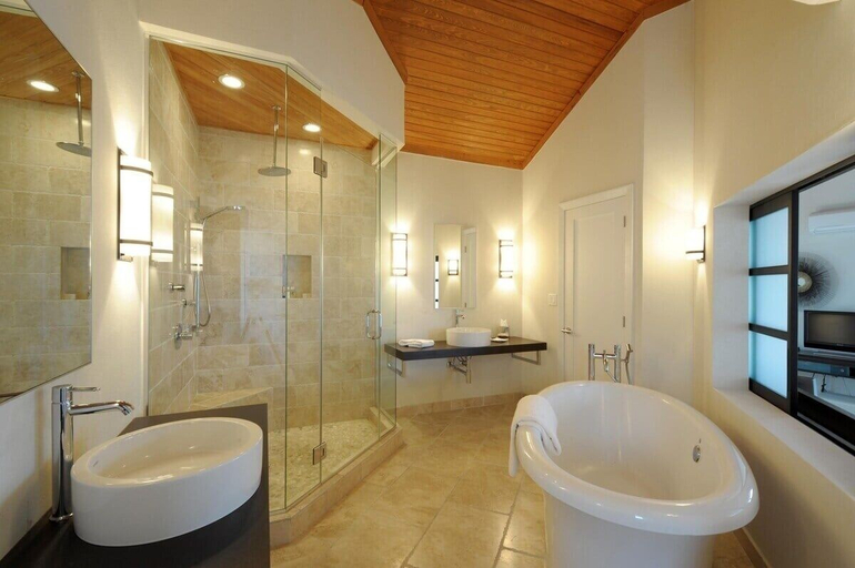 Bathroom, Sky Beach Club Bungalow 2 Cabin