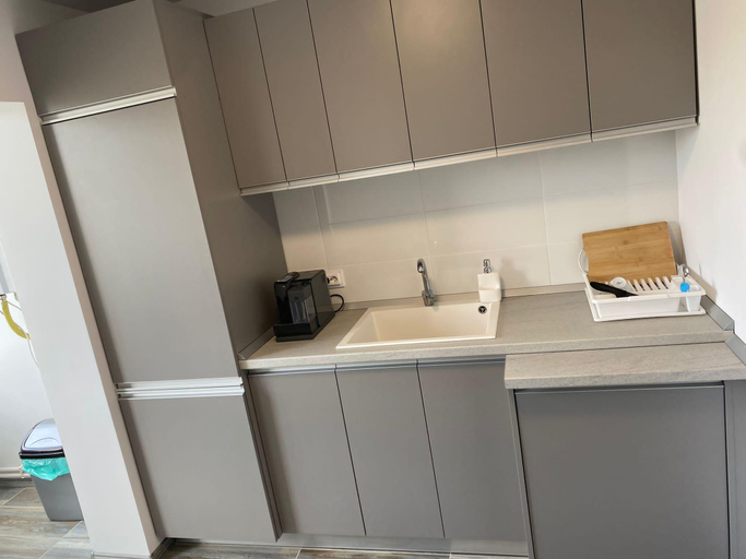 Others 2, Alesandru Apartament , Pitesti