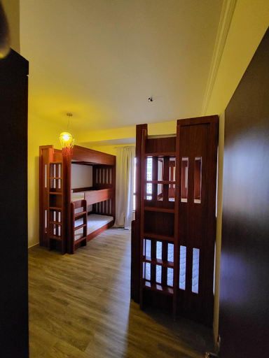 Others 5, Business Backpackers JBR, Dubai