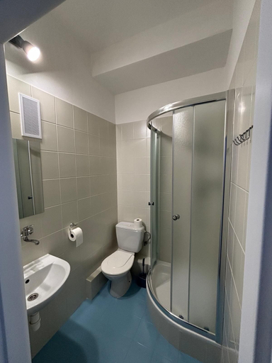 Bathroom 4, Hotel Avion, Bratislava II