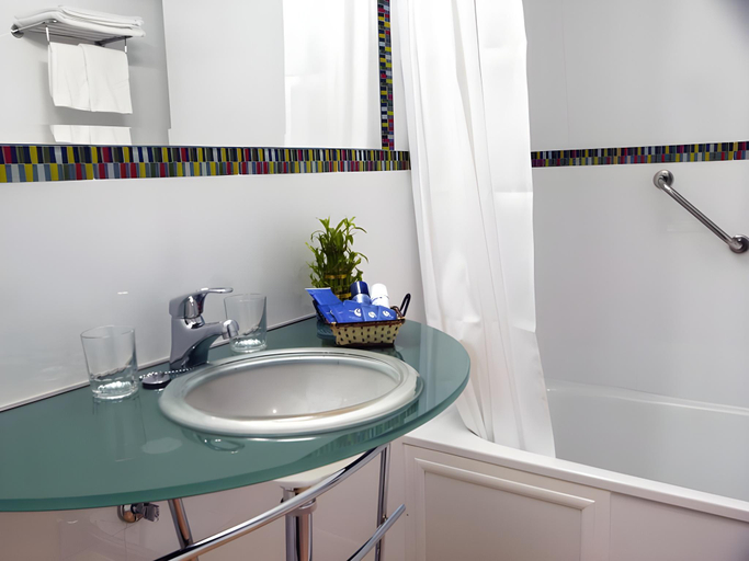 Bathroom 4, Sercotel Hotel Selu, Córdoba