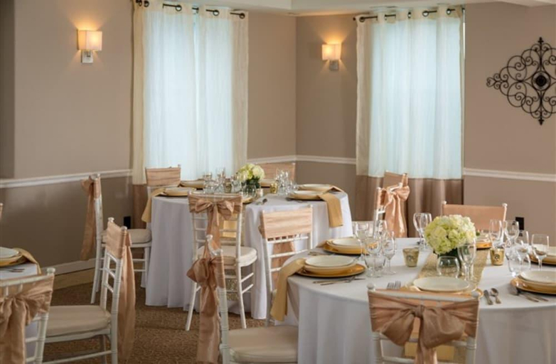 Food & Drinks, The Roosevelt Inn, Kootenai