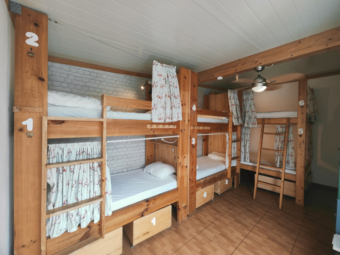 Bedroom 3, La Ventana Azul Surf Hostel, Las Palmas