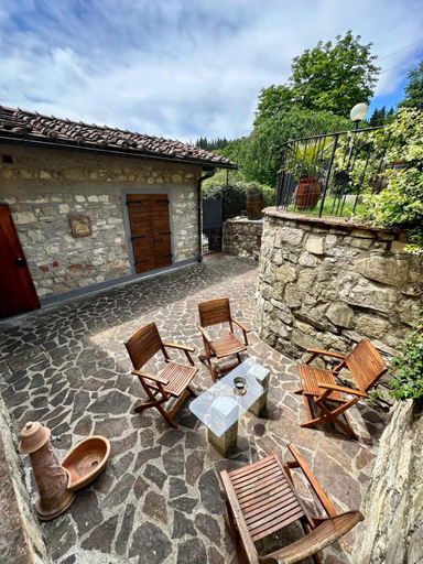 Others 3, Agriturismo Tassinaia, Florence