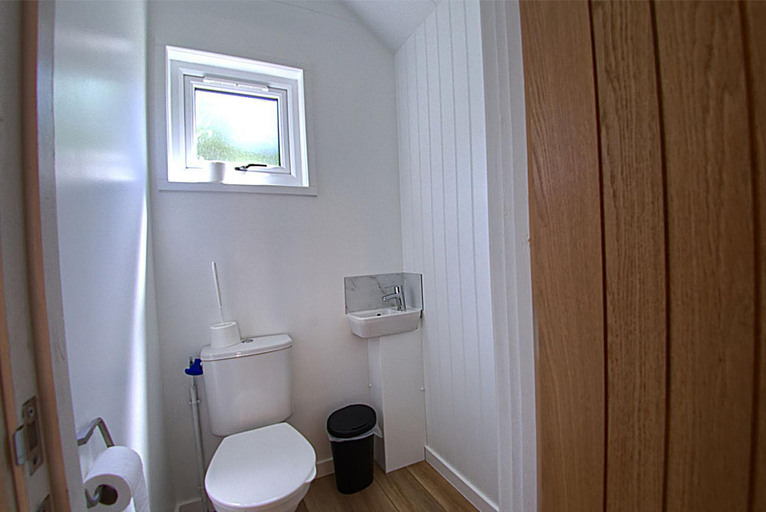 Bathroom 3, Chateau du Baffy, Calvados