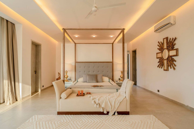 Room 5, Lux 4bhk w Elevated Pool 3km to Beach Lazy Duck, North Goa