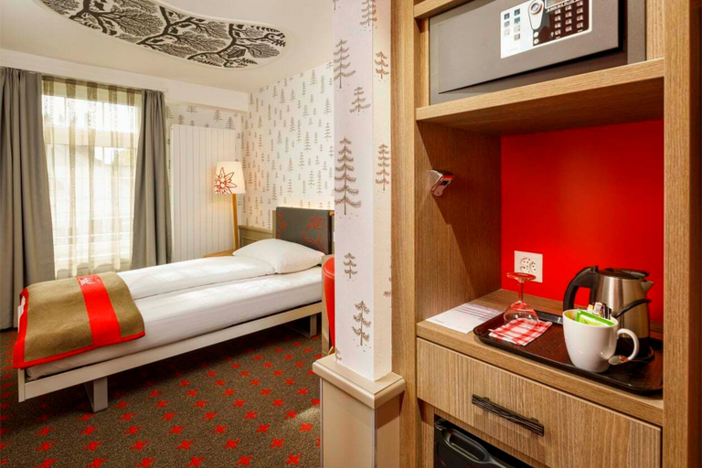 Others 3, Hotel Swiss Night by Fassbind, Zürich