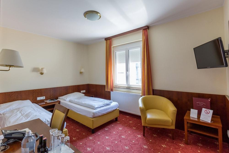 Bedroom 2, Der Kaiserhof Ried, Ried im Innkreis