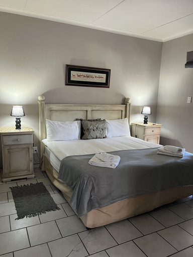 Bedroom 4, Hotel Pension Casa Africana, Windhoek East