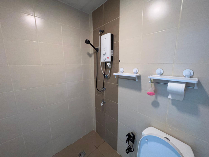 Bathroom 2, ITCC Manhattan Suites by LAVISH, Penampang