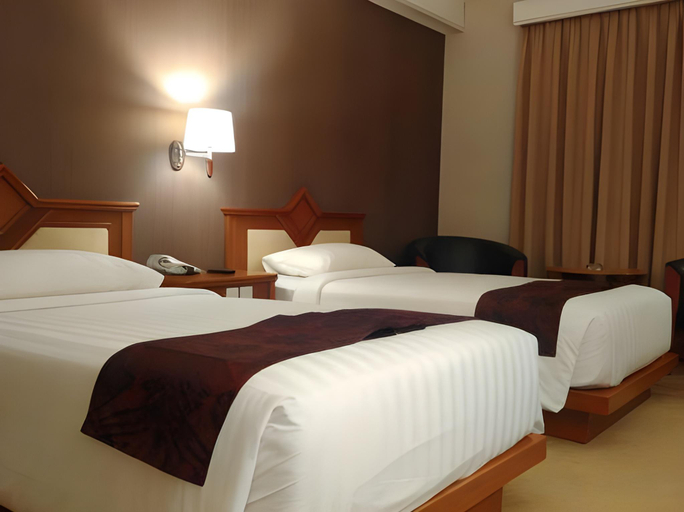Bedroom 5, Royal Denai Hotel Syariah, Bukittinggi