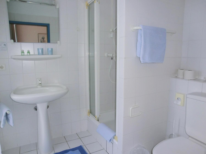 Bathroom 4, Hotel Villa Strandrose, Vorpommern-Greifswald