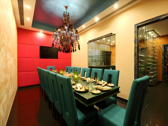 Food & Drinks 5, Hotel Tuli Imperial, Nagpur
