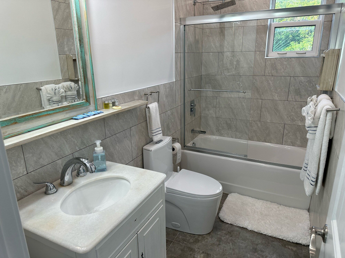 Bathroom 4, Caribbean Sandcastle 4 Bedroom Home