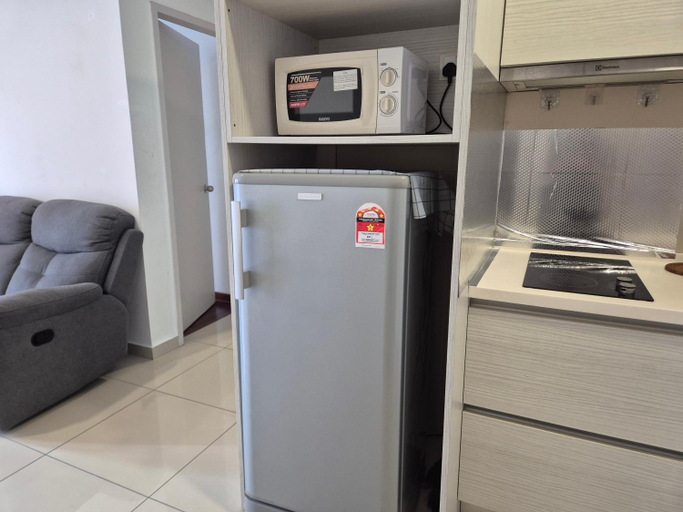 Kitchen 5, Up to 8 Pax, I-City, ISoho FREE WIFI 50" Smart TV, Shah Alam