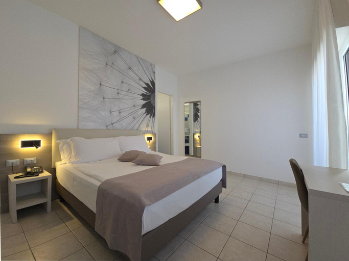 Bedroom 3, Hotel Lux, Venezia