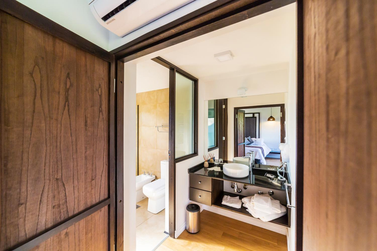 Bathroom 3, A Hotel Decosuites, Junín