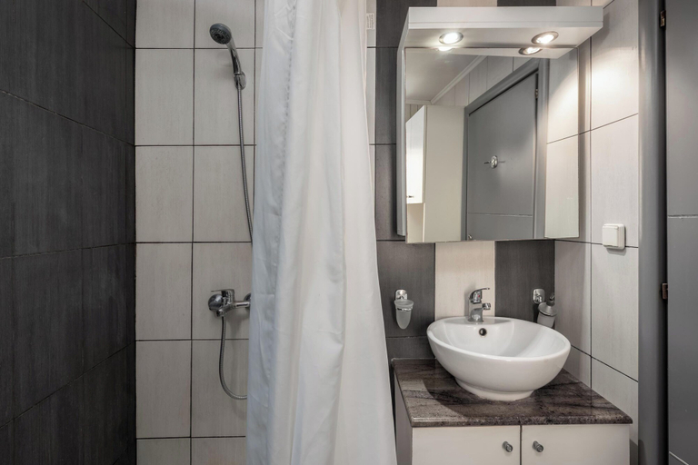 Bathroom 3, Muses, South Aegean