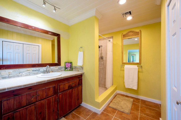 Bathroom 4, Sand Dollar At Ten Bay Beach 4 Bedroom Home