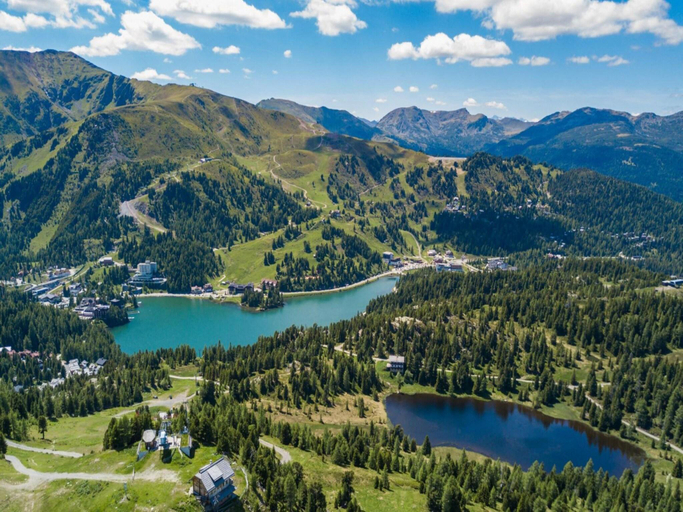 Others 4, Cozy chalet with hot tub, Murau
