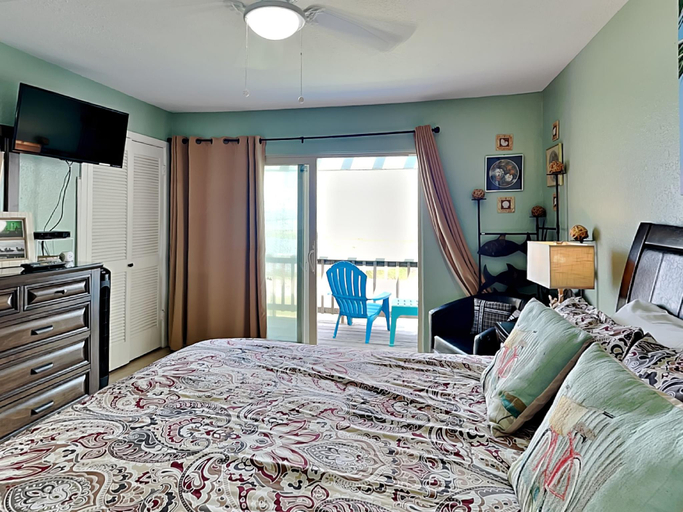 Bedroom 3, Golden Gull, Aransas