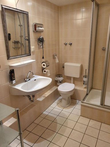 Bathroom 4, Das Kleine Landhotel, Recklinghausen