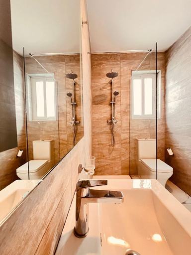 Bathroom 2, Luxury Apartment Sliema - Tigne Point!