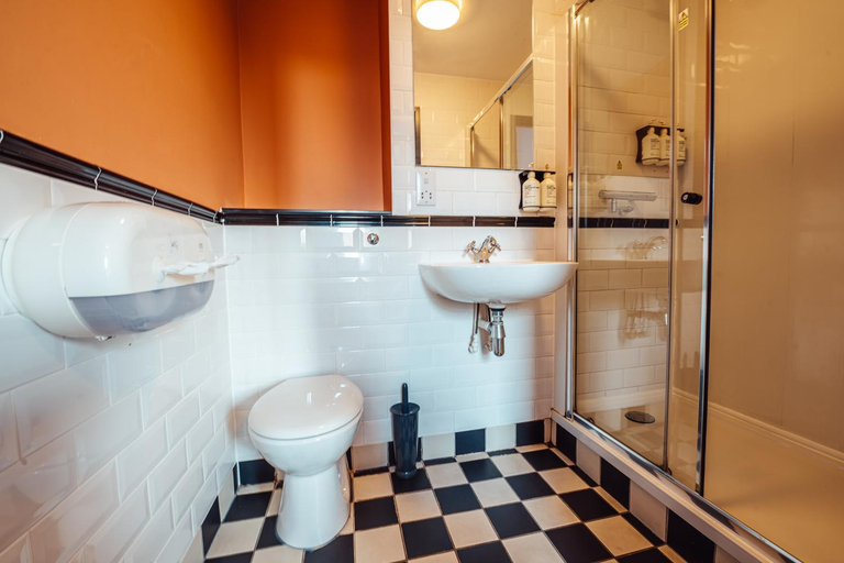Bathroom 3, Kabannas Liverpool, Sefton