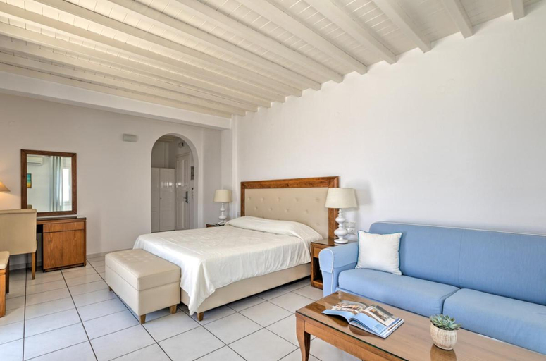 Bedroom 3, Hotel Alkyon, South Aegean