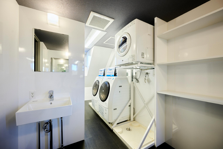 Bathroom 4, Capsule Hotel CONTINUE Nijojo-Kita, Kyoto