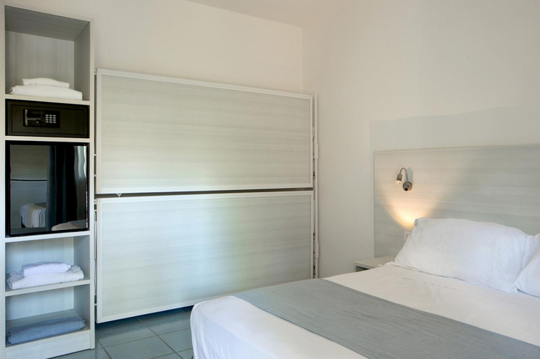Bedroom 2, Torre San Vito Beach Hotel 3s, Latina