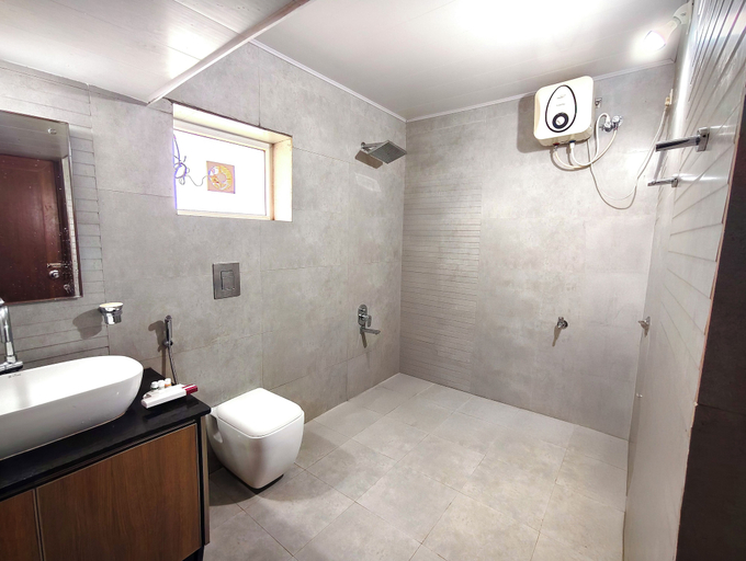 Bathroom 4, Cheshire Village - Beach Resort, Mahe