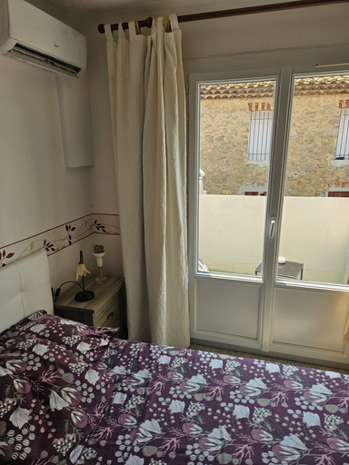 Bedroom 3, Serge le Belge, Aude