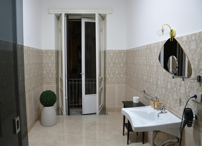 Others 4, LN B&B CATANIA, Catania