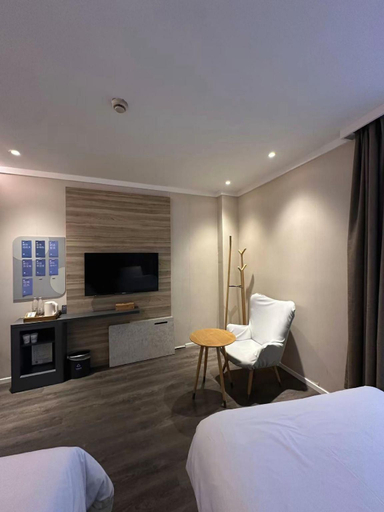 Bedroom 2, Hanting Hotel (Shanghai Hongqiao Railway Station Qixin Road Branch), Shanghai