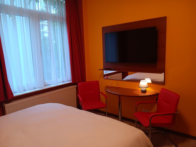Others 4, Gute Stuben, Frankfurt am Main