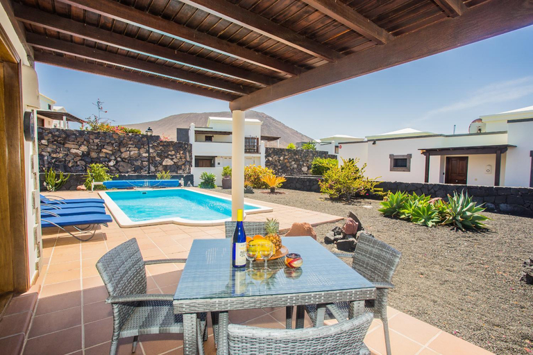 Sport & Beauty 4, Eslanzarote Villa Eleonor, Super Wifi, Heated Pool, Sat tv, Las Palmas