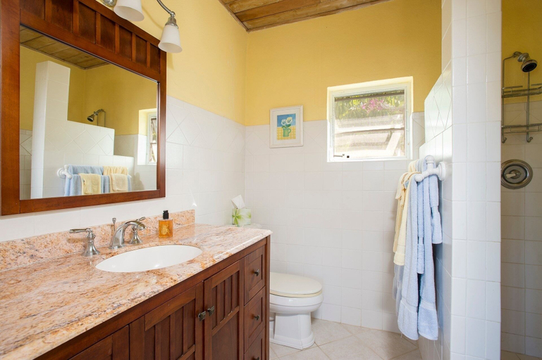 Bathroom 4, Poponi House 2 Bedroom Home