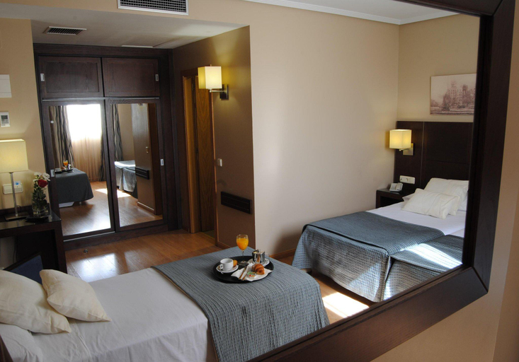 Bedroom 3, Ganivet, Madrid