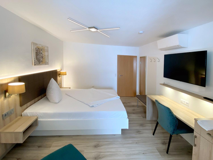 Bedroom 2, Hotel-Restaurant-Kolb, Neu-Ulm