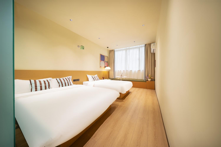 Bedroom 3, Xiamen Evening Breeze Hotel, Xiamen