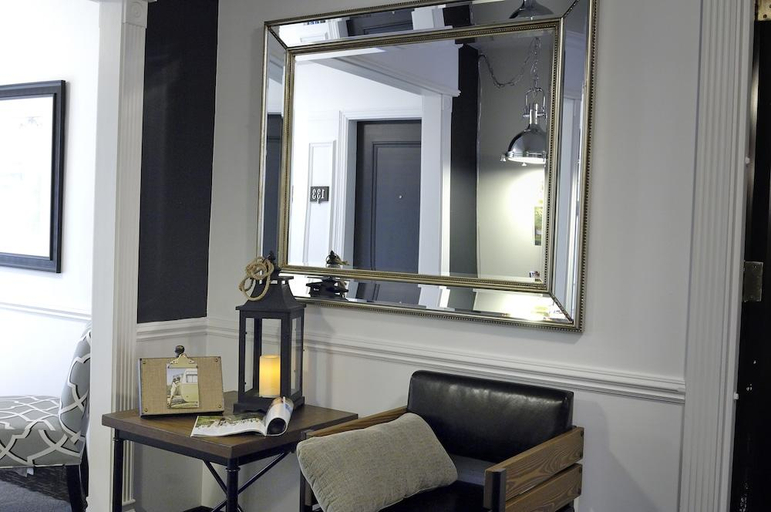 Bathroom 3, Hotel Centre-Ville, Montmagny