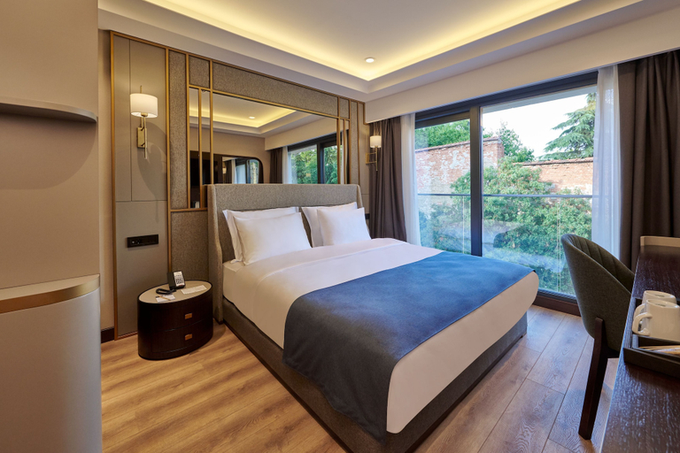 Bedroom 4, Çırağan Hotel Bosphorus, Beşiktaş