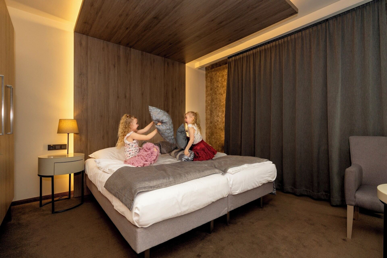 Bedroom 4, Hotel AquaCity Seasons, Poprad